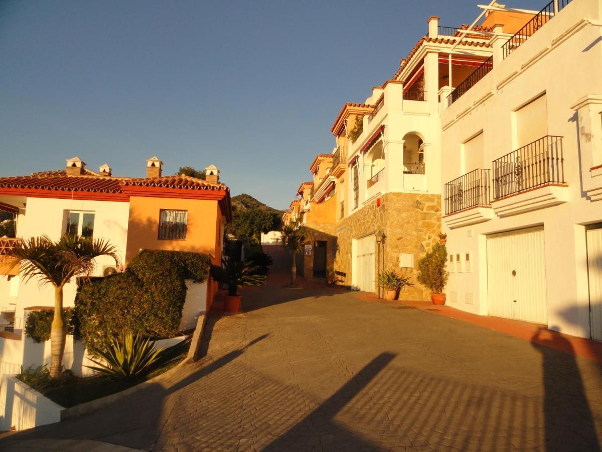 Spacious Family Villa Aljamar 8A Nerja Exterior photo