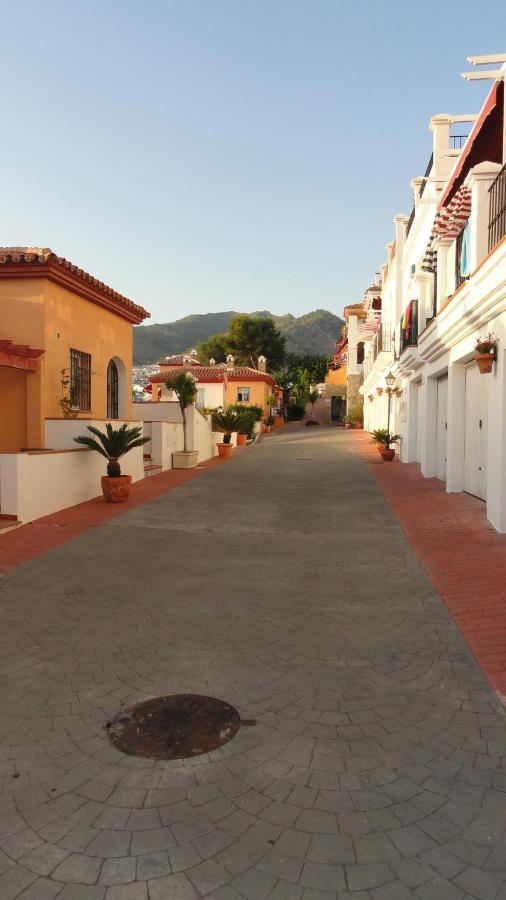 Spacious Family Villa Aljamar 8A Nerja Exterior photo