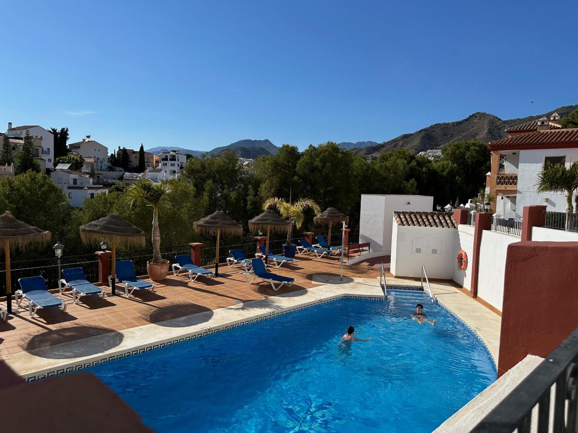 Spacious Family Villa Aljamar 8A Nerja Exterior photo
