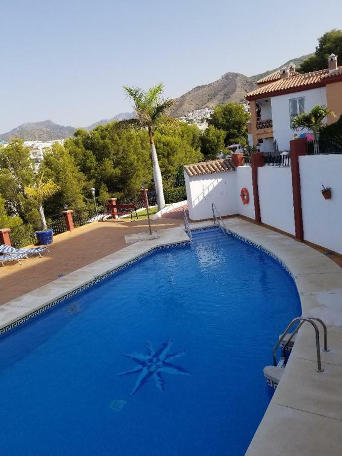 Spacious Family Villa Aljamar 8A Nerja Exterior photo